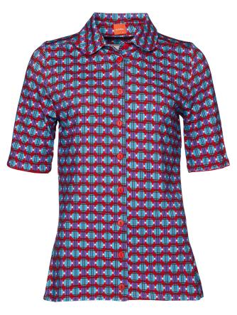 duHannelore blows Soapbubbles